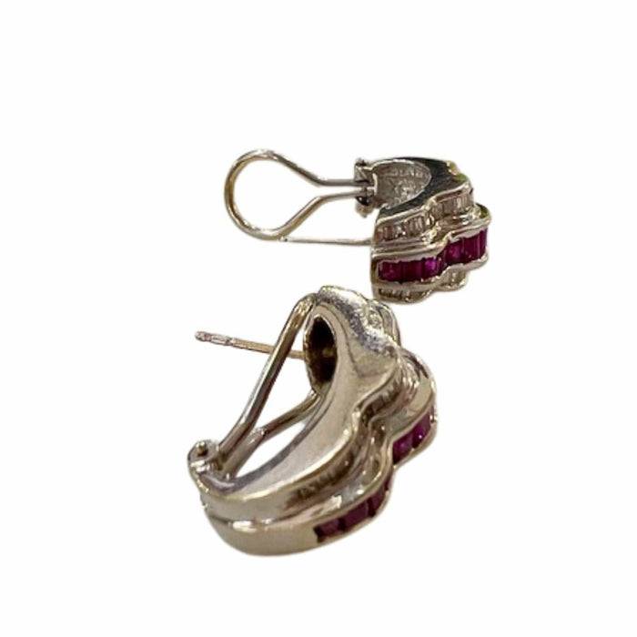 Boucles d'oreilles Boucles d'oreilles au design contemporain or jaune  diamants et rubis 58 Facettes Q250B