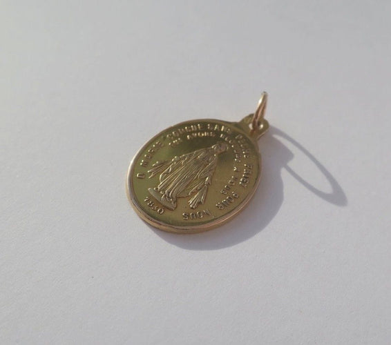 Pendentif Pendentif médaille biface Vierge Miraculeuse en or jaune 18k 58 Facettes