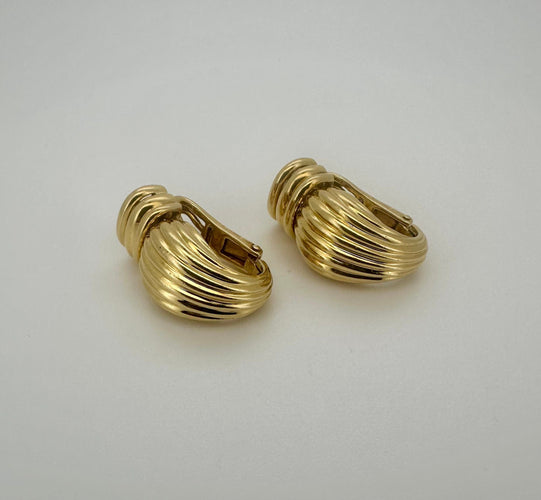 Boucles d'oreilles O.J. Perrin - Paire de boucles d’oreilles clips godronnées 58 Facettes