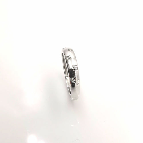 Bague 54 Bague Or blanc et Diamants 58 Facettes