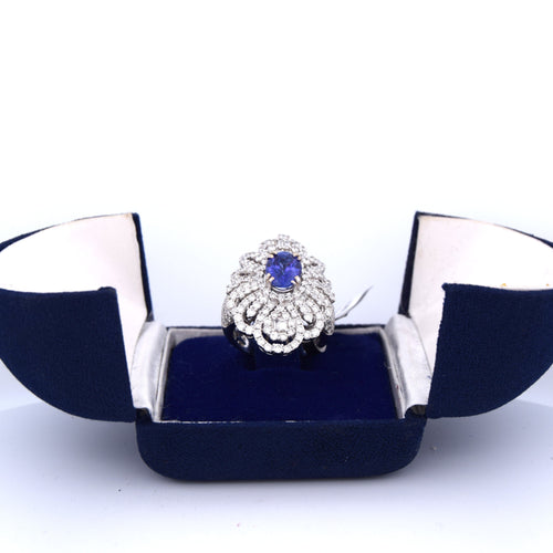 Bague en or blanc avec tanzanite et diamants
