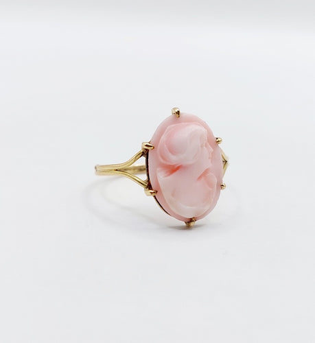 Bague 55 Bague antique or jaune, camée coquille rose à la jeune fille 58 Facettes A05233