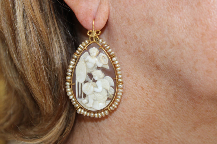 Boucles d'oreilles Boucles d'oreilles camées antiques en or jaune 58 Facettes 7682