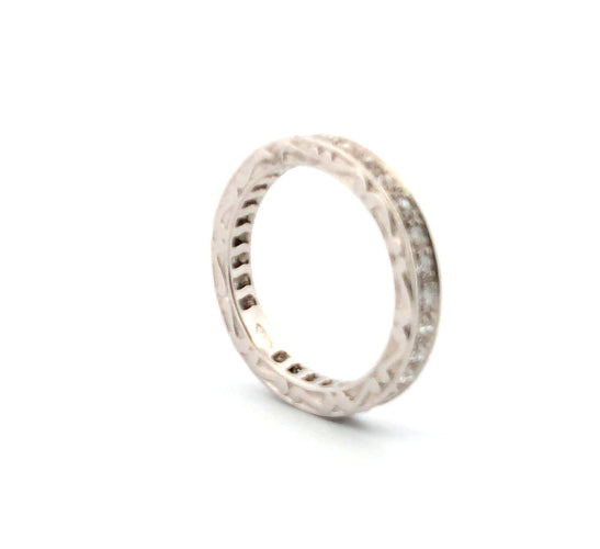 Bague 54 Bague d'éternité en platine et diamants 58 Facettes