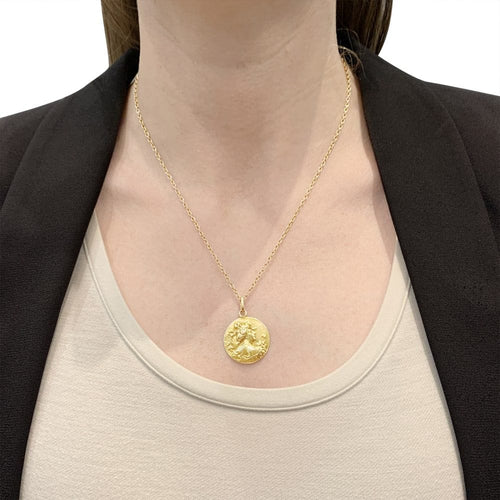 Pendentif Médaille Art Nouveau Prosper d'Epinay de Briort, or jaune. 58 Facettes 35272