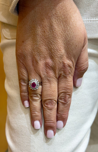Bague 52 Bague ancienne en or blanc rubis et diamants 58 Facettes