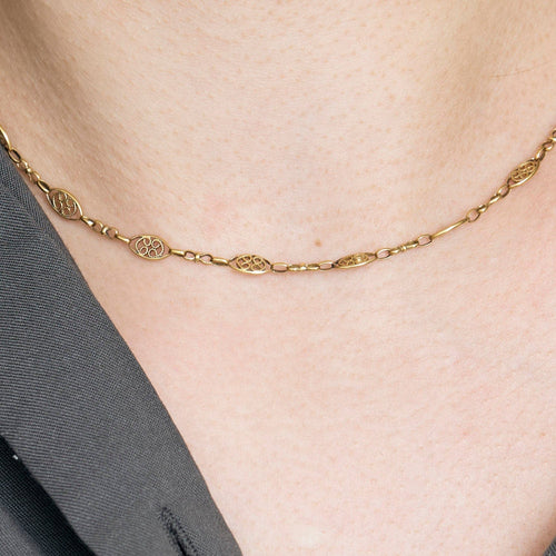 Collier Chaine vintage filigrane fine en or jaune. 58 Facettes P8L11