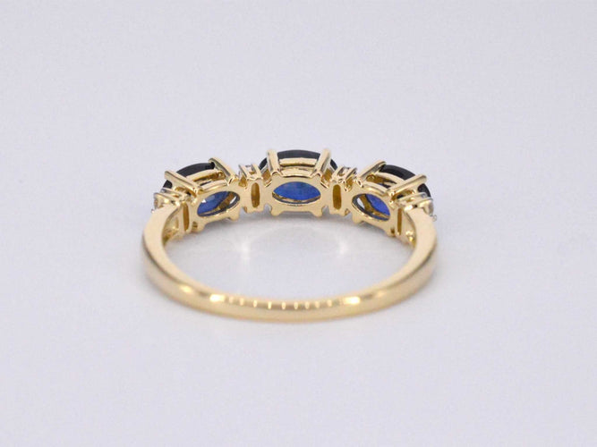 Bague Bague en or avec diamants et saphir 58 Facettes 2123