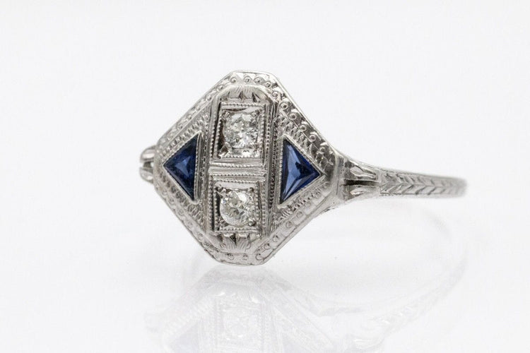 Bague Bague Art Déco avec diamants et saphirs synthétiques en or blanc 18k 58 Facettes 11594