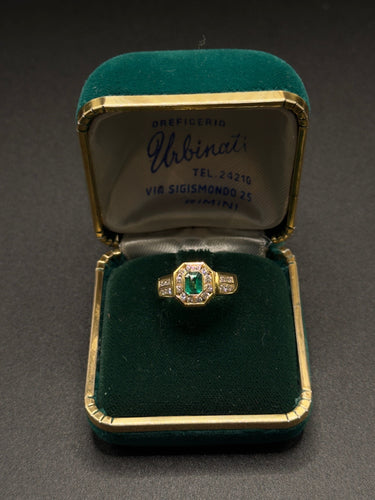 Bague 53 Bague Mirco Visconti des années 1980 en or jaune avec émeraude et diamants 58 Facettes