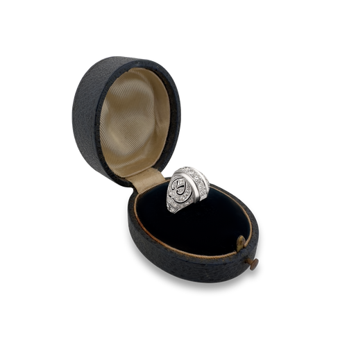 Bague Art Déco en platine et diamants, Portugal, vers 1925-1935