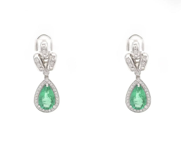 Boucles d'oreilles Boucles d'oreilles en or blanc ornées d'émeraudes de Zambie taille goutte et de diamants 58 Facettes 14568
