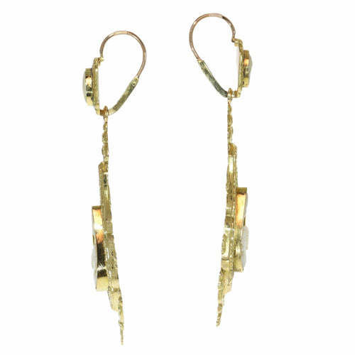 Boucles d'oreilles Boucles d'oreilles camées victoriennes du XIXe siècle – Mythologie et féminité en or 58 Facettes 24278-0417