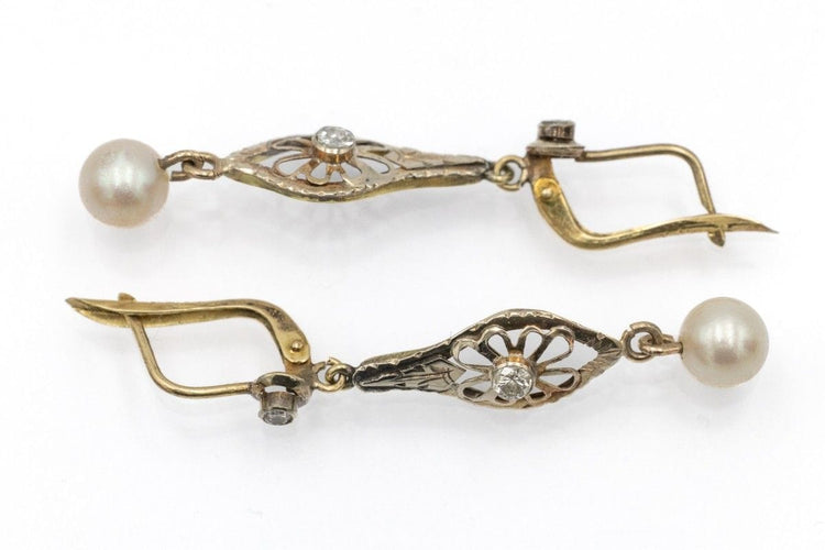 Boucles d'oreilles Boucles d’oreilles pendantes vintage en or jaune et or blanc, perles et diamants 58 Facettes 11706