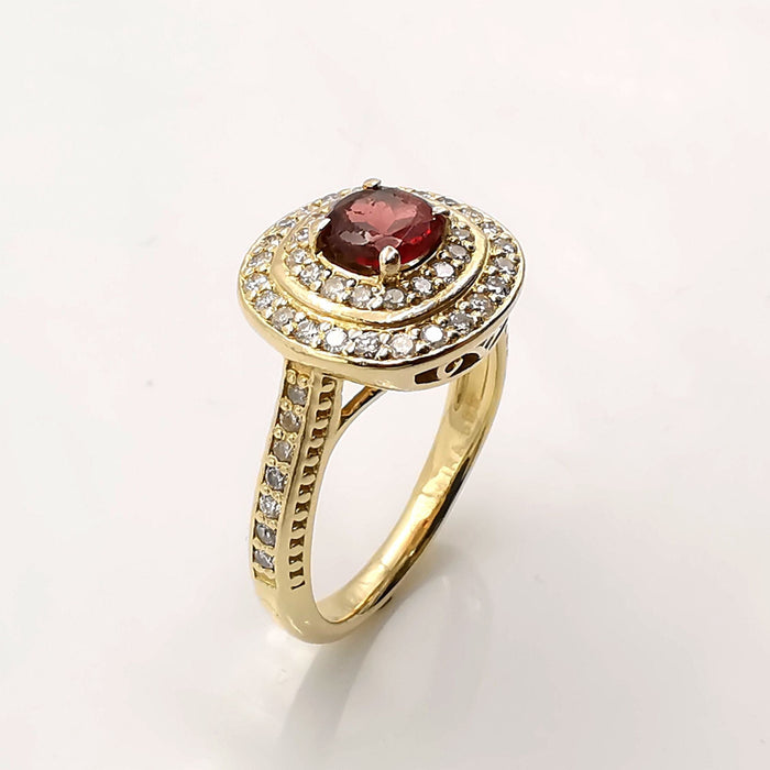 Bague 52 Bague or jaune rubis & diamants 58 Facettes