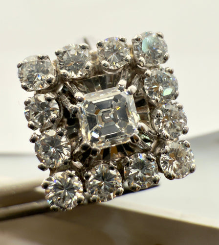 Bague 49 Bague ancienne forme carré en or blanc et diamants 58 Facettes