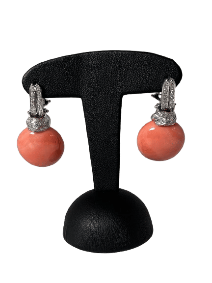 Pendants d'oreilles or, corail et brillants