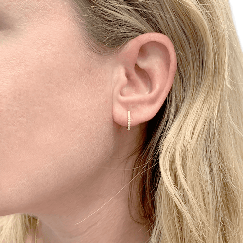 Boucles d'oreilles Paire de petites créoles en or jaune, diamants. 58 Facettes 34288