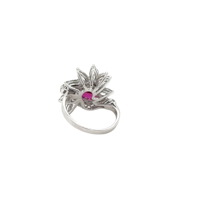 Bague Cocktail années 70 or blanc rubis diamants