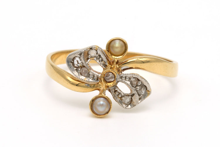 Bague 53 Bague Art Nouveau en or jaune 18 carats et argent sertie de diamants et de perles 58 Facettes B272