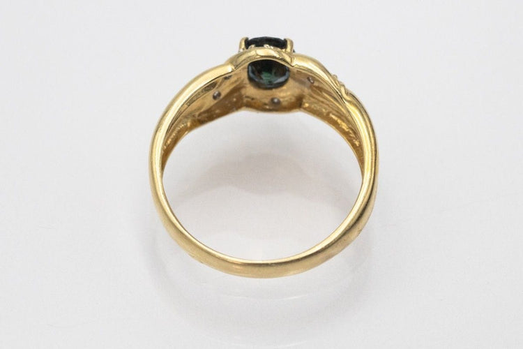 Bague Bague vintage française en or avec saphir et diamants. 58 Facettes 11258