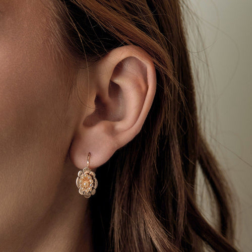 Boucles d'oreilles Boucles d'oreilles dormeuses anciennes en rose petites perles 58 Facettes