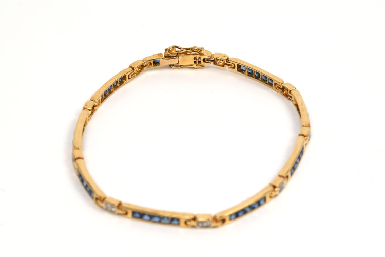 Bracelet Bracelet contemporain or jaune, saphirs, diamants 58 Facettes B475