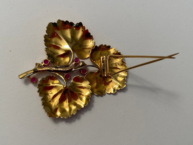 Broche en or Buccellati