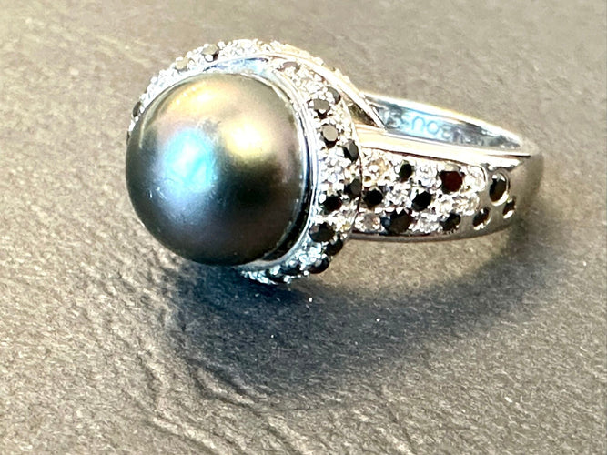 Bague 55 MAUBOUSSIN - Bague Perle Caviar or blanc et diamants noir et blanc 58 Facettes