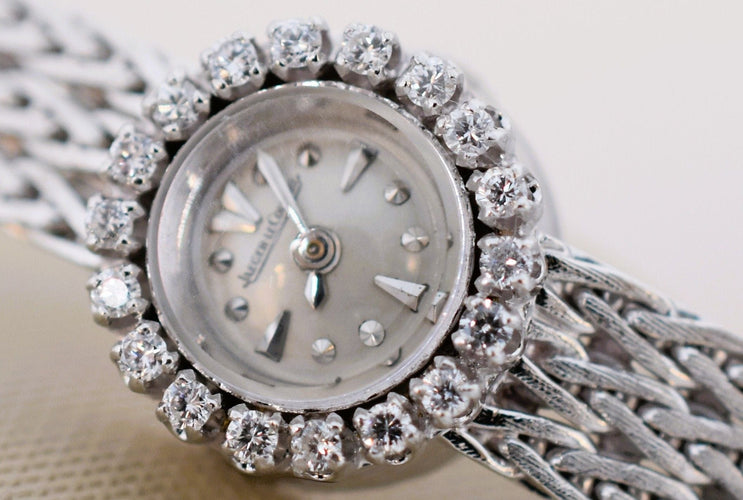 Montre Jaeger-LeCoultre - Montre femme or blanc et diamants, vers 1960 58 Facettes JLC-400