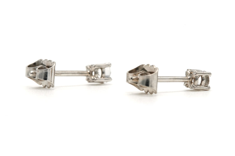 Boucles d'oreilles - Contemporaines serties de diamants en or blanc 18 carats