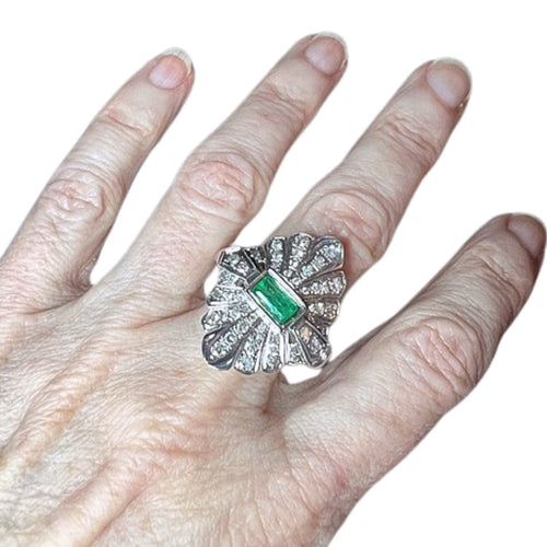 Bague 54 BAGUE EN OR DE STYLE AR DÉCO AVEC DIAMANTS 1 ct ET ÉMERAUDE 1 ct 58 Facettes Q319B