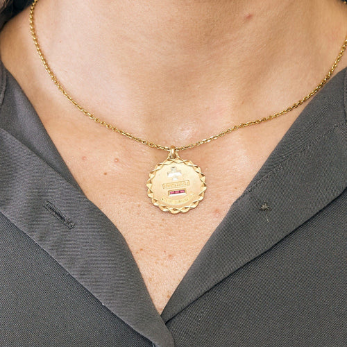 Pendentif AUGIS - Médaille d'Amour - or jaune, et rubis de synthèse 58 Facettes ENG105183
