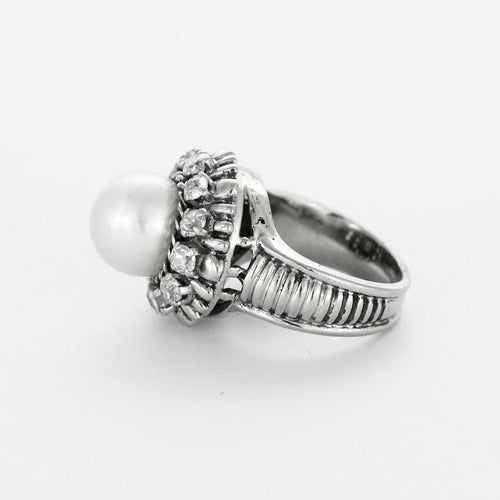 Bague 45.5 Bague ancienne en or blanc, diamants et une perle. 58 Facettes