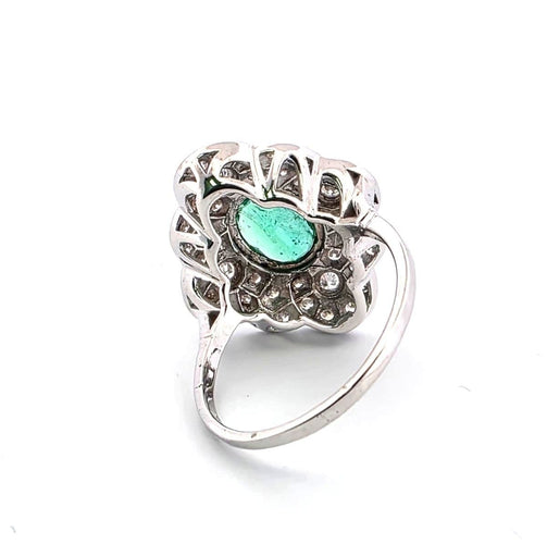 Bague en or blanc 18 carats avec une émeraude ovale de 2,00 carats et des diamants de 1,00 carat