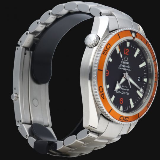 Omega Montre Seamaster Planet Ocean 600M