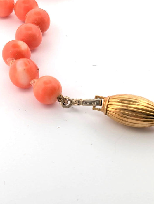 Collier Collier en or jaune et corail rose Sciacca 58 Facettes