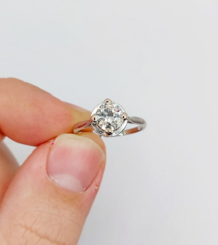 Bague solitaire art déco en platine et diamant 1,11 carat