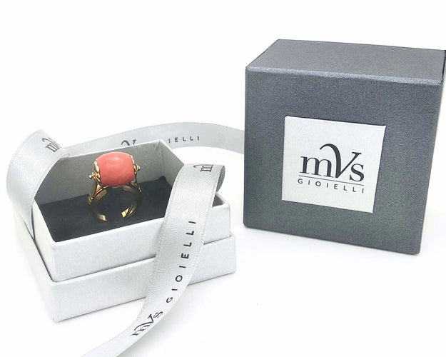 Bague Bague en or jaune avec corail 58 Facettes 6747