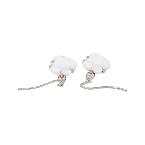 Boucles d'oreilles Chanel Boucles d'oreilles Dormeuses Camélia Or blanc Agate, Diamant 58 Facettes 4944033RV