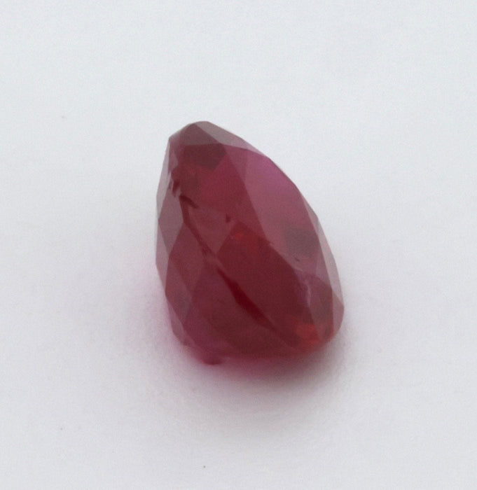 Gemstone Rubis non chauffé 1.04cts certificat IGI 58 Facettes