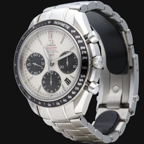 Montre Omega Montre Speedmaster Date Chronograph 58 Facettes MT45074