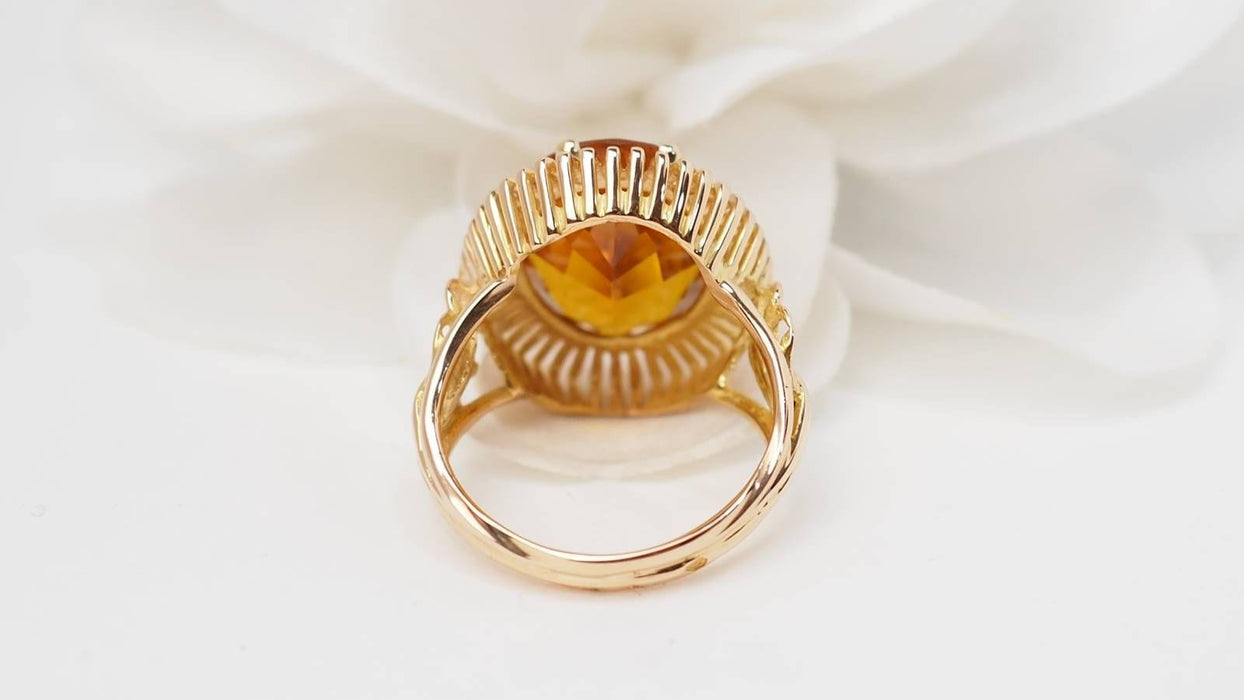 Bague 51.5 Bague vintage en or jaune et citrine ovale 58 Facettes 32615