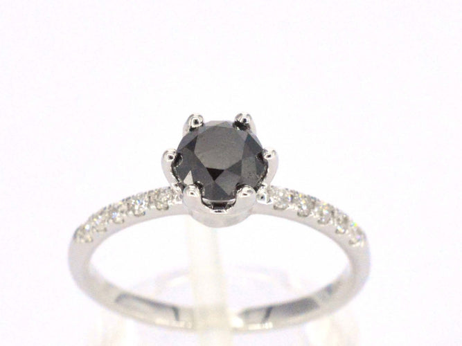 Bague 54 Bague en or blanc avec un diamant noir taille brillant et des diamants blancs 58 Facettes 2222