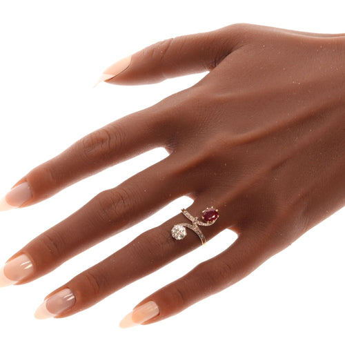 Bague 53 Circa 1900 Art Nouveau Toi et Moi ring with diamond, ruby, antique sparkle 58 Facettes 25317-0120