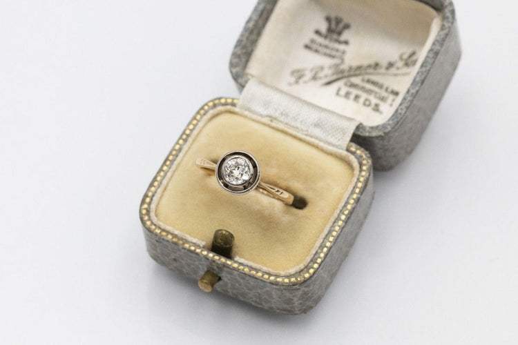 Bague Antique solitaire gold ring with an old-cut diamond 58 Facettes 11548