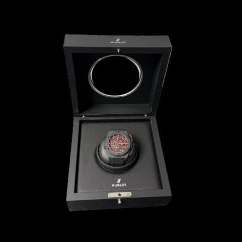 Montre Hublot Montre King Power Red Devil Manchester United Limited Edition 500 Pcs 58 Facettes MT41082