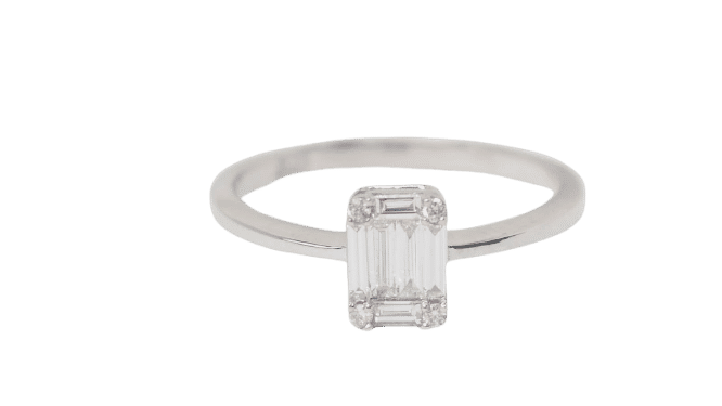 Bague 53.5 Bague en or blanc et diamants baguettes 58 Facettes 32845