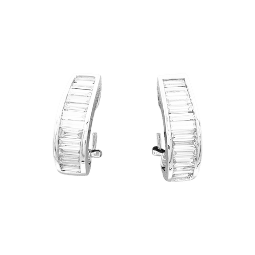 Boucles d'oreilles Boucles d'oreilles en or blanc et diamants baguette. 58 Facettes 34746