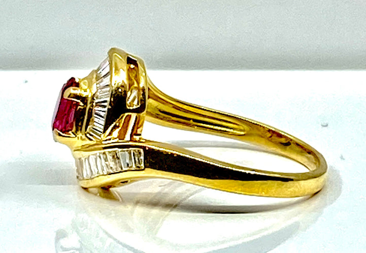 Bague Bague or jaune, rubis et 38 diamants baguettes 58 Facettes AB419